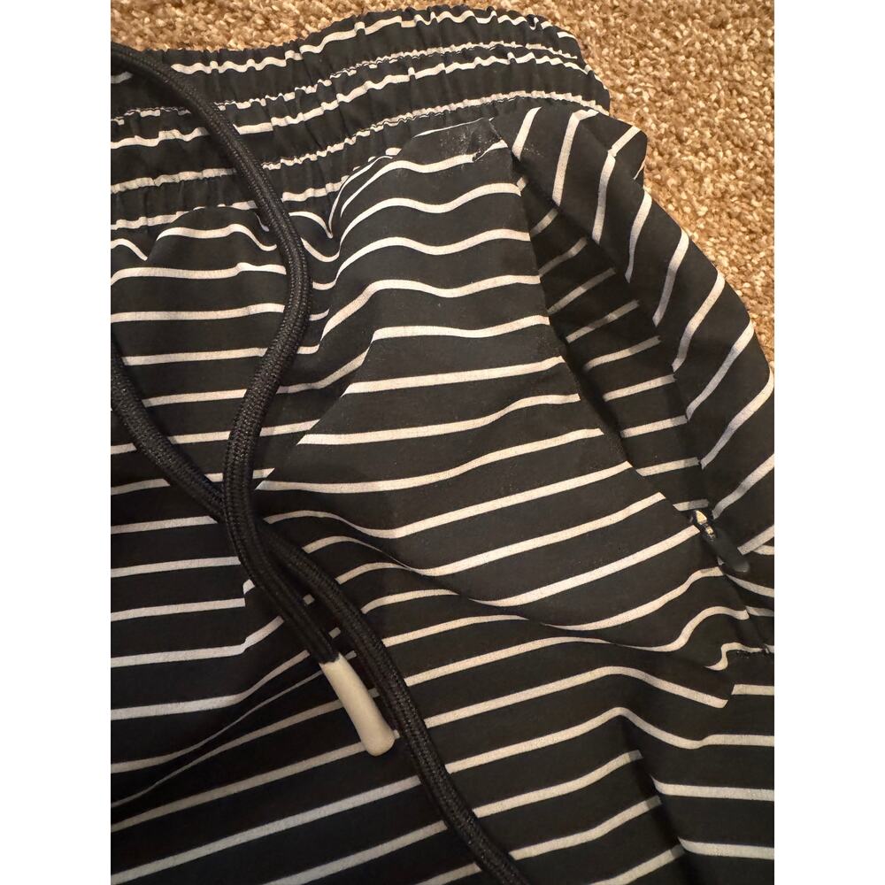All in Motion Black and White Shorts Size S Quick Dry - Picture 3 of 4